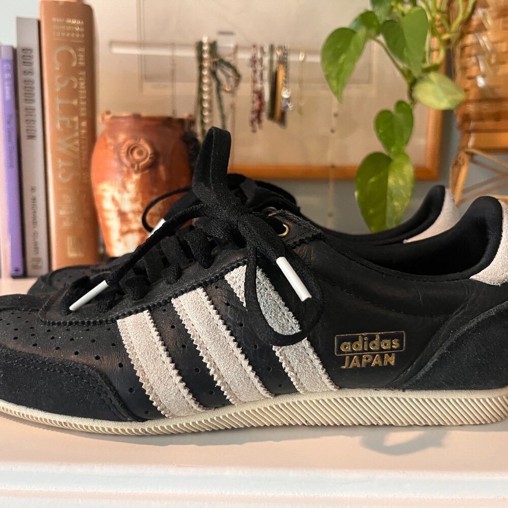 Like New Adidas Black Japan Low Top Samba Sneakers  - Women's Size 7 - Picture 4 of 6